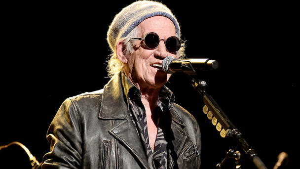Keith Richards Shares Cover Of Lou Reed Classic: 'I Miss Him And His Dog'