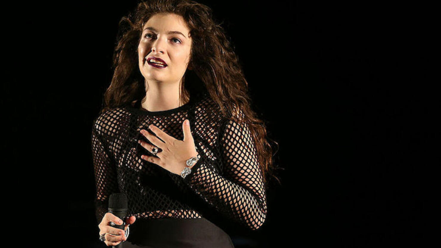 Lorde Performs In Auckland
