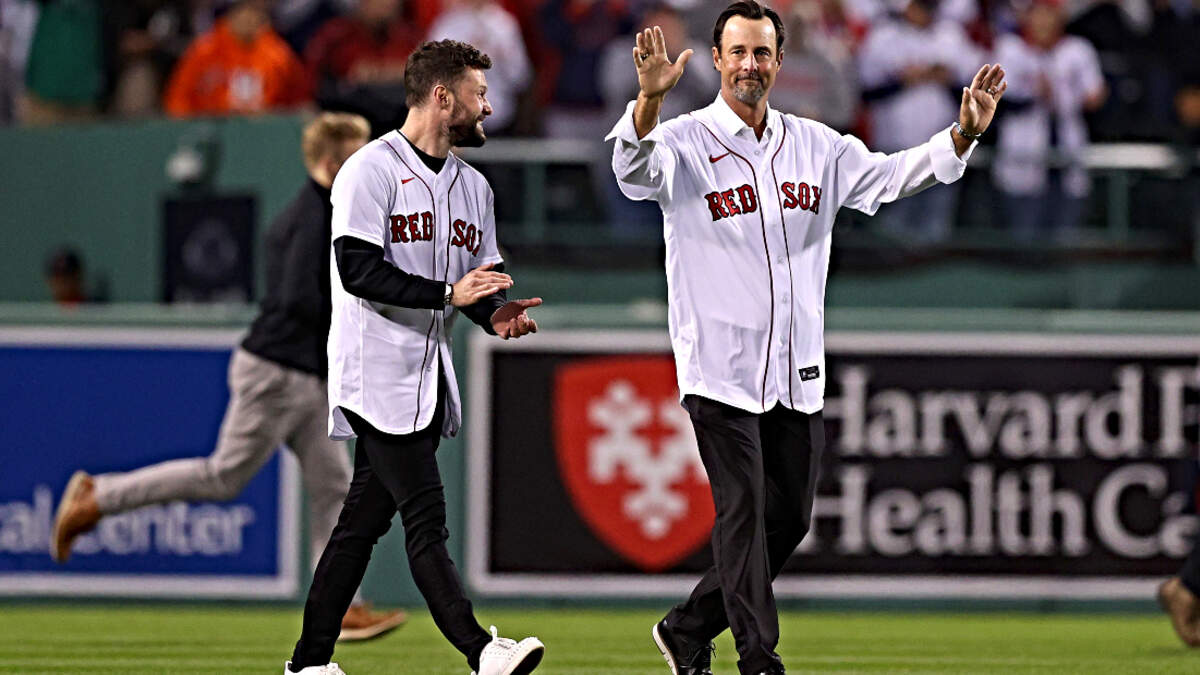 Tim Wakefield, beloved Red Sox knuckleballer, dead at 57 - CBS Boston