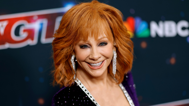 Reba McEntire Uses Tater Tots To Help Attract 'Voice' Singer To Her Team
