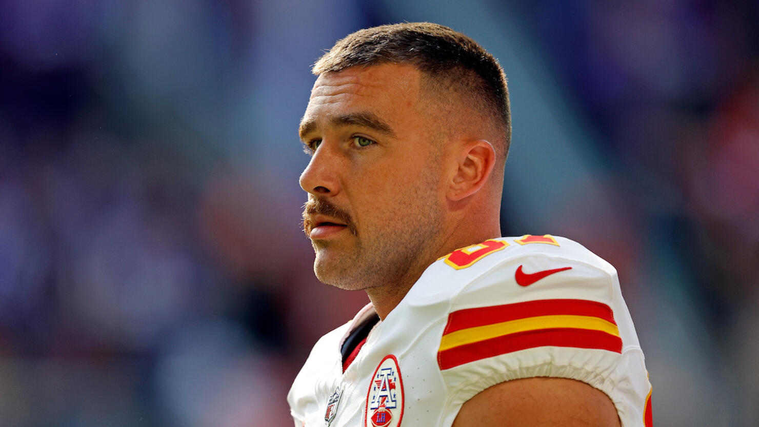 Chiefs TE Travis Kelce questionable with bone bruise