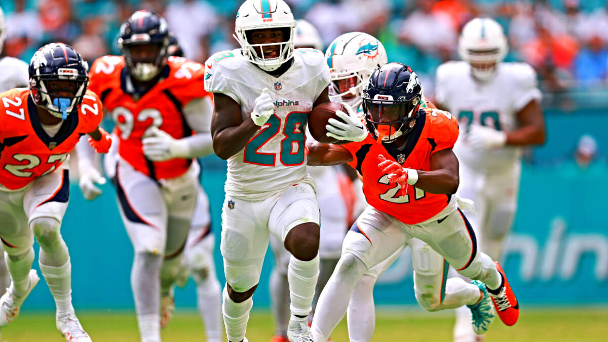 Tom Pelissero on X: The #Dolphins are re-signing RB Raheem