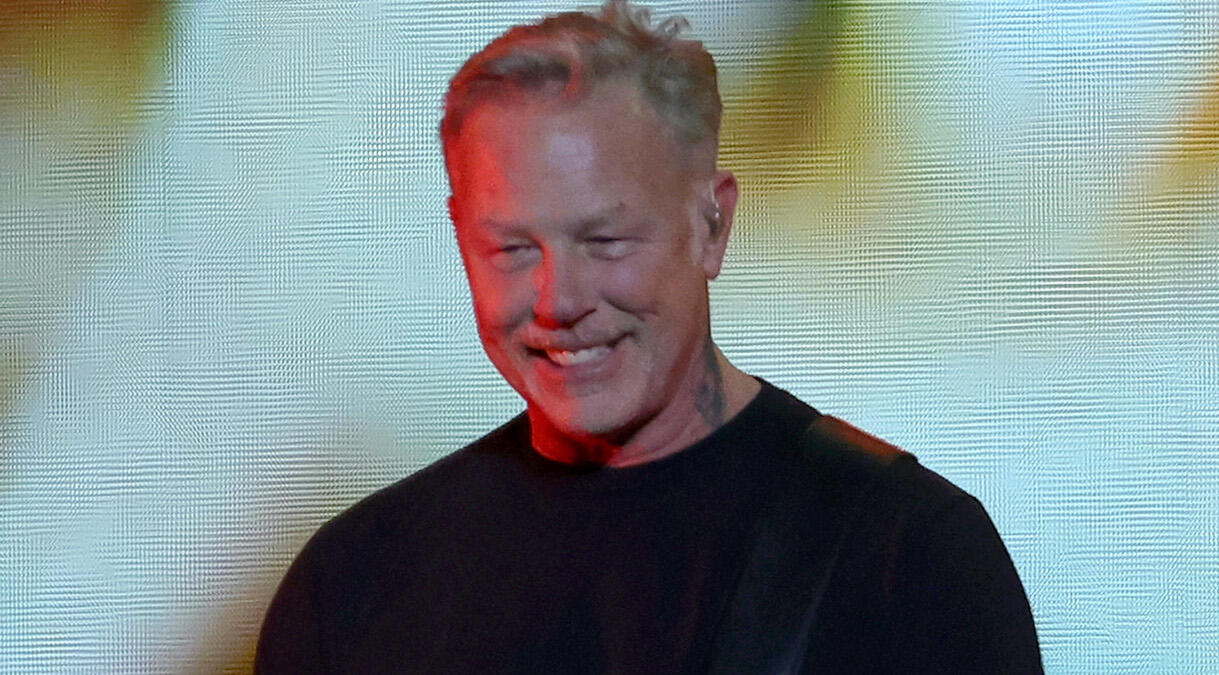 Metallicas James Hetfield Shares His New Years Resolutions Iheart 