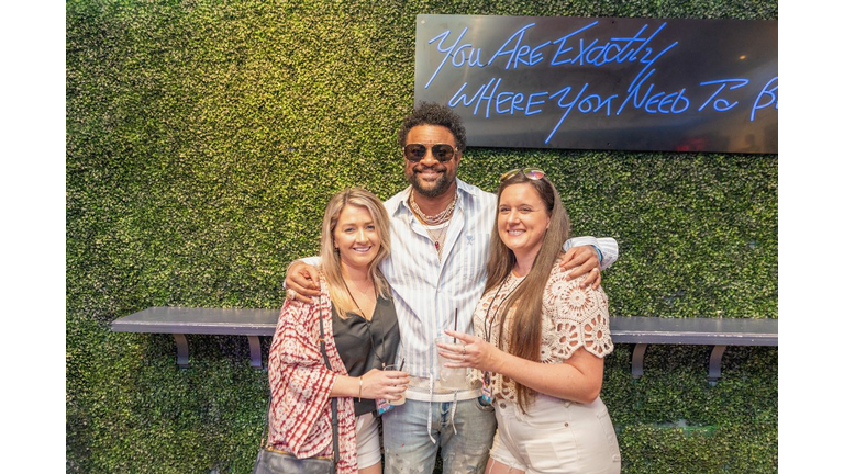 Shaggy Sunset Soundstage with 105.5 The Beat