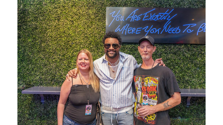 Shaggy Sunset Soundstage with 105.5 The Beat