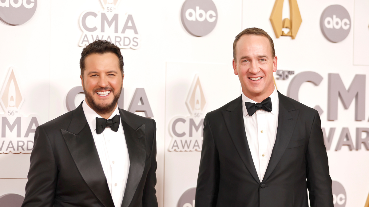 Watch How Luke Bryan & Peyton Manning Hilariously Opted To Team Up Again