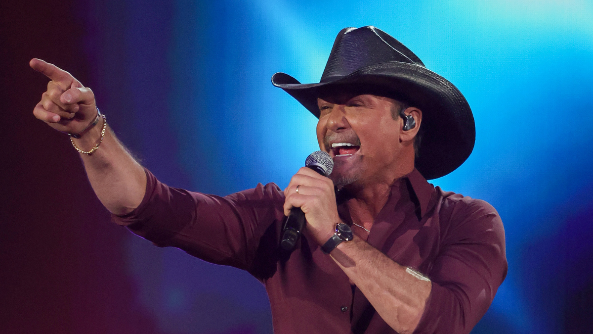 Tim McGraw Shares The Romantic Ballad That Describes Relationship With Wife | 105.7 The Bull