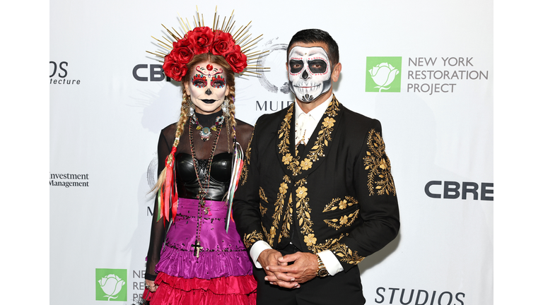 New York Restoration Project Hosts Bette Midler's Annual Hulaween Bash