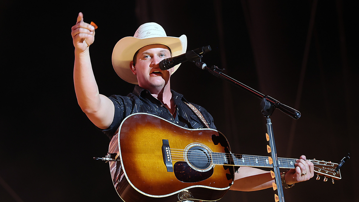 Jon Pardi Reveals He Has Covid, Delays More Shows 'I Hate