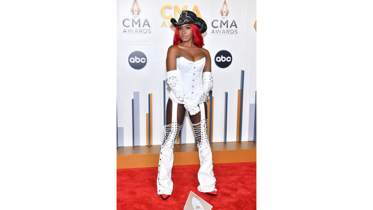 The 57th Annual CMA Awards - Arrivals