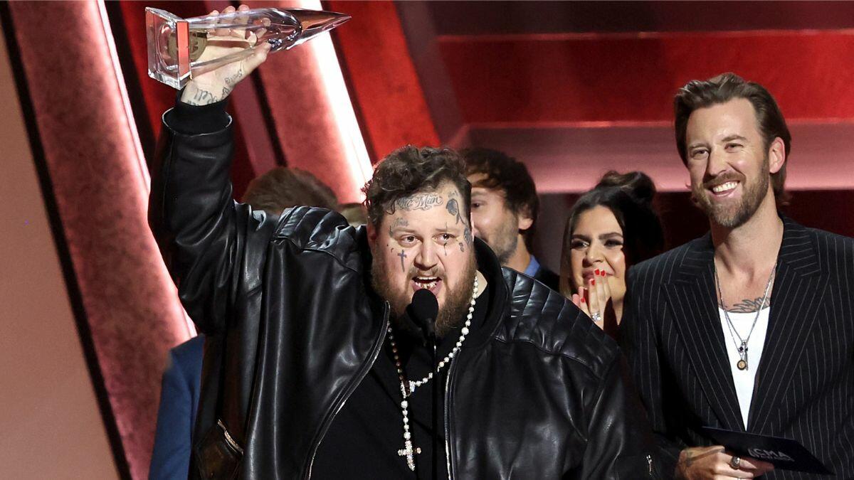 Jelly Roll's Motivational CMA Award Acceptance Speech Is A MustListen