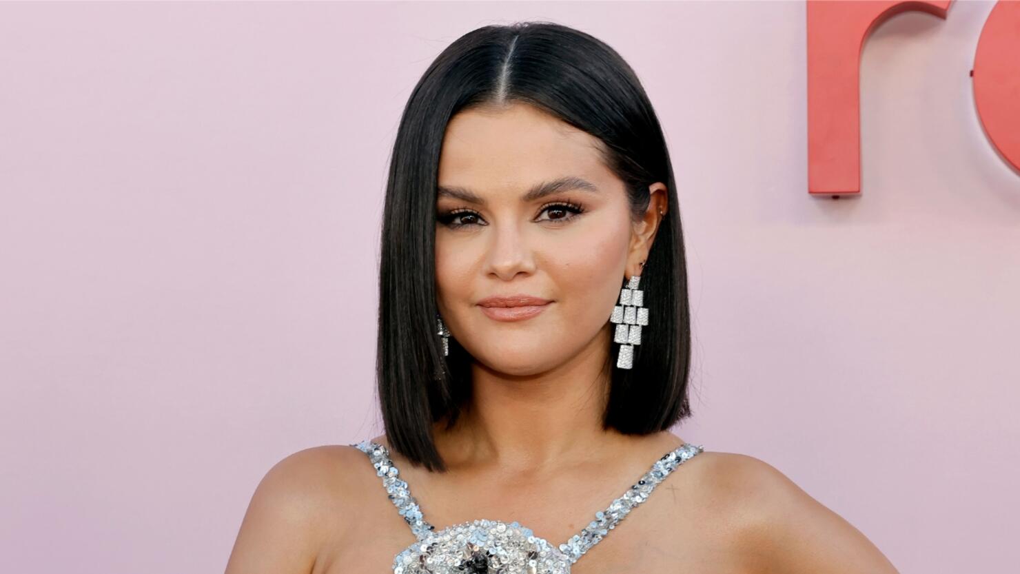 Selena Gomez Announces New Single 'Love On' iHeart