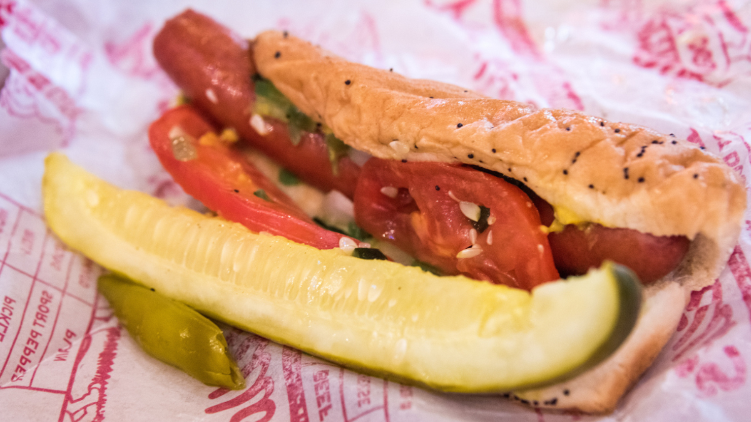 this-is-the-best-fast-food-restaurant-in-illinois-iheart