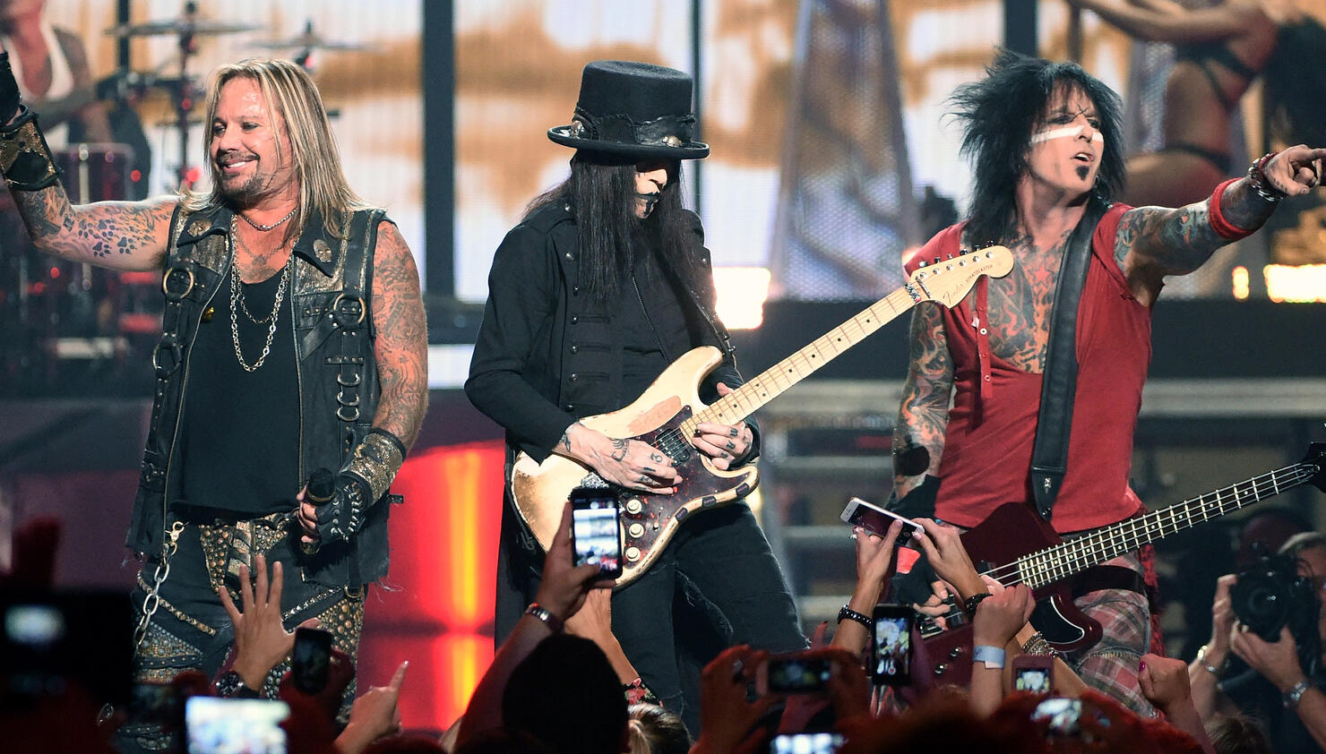 2014 iHeartRadio Music Festival - Night 1 - Show