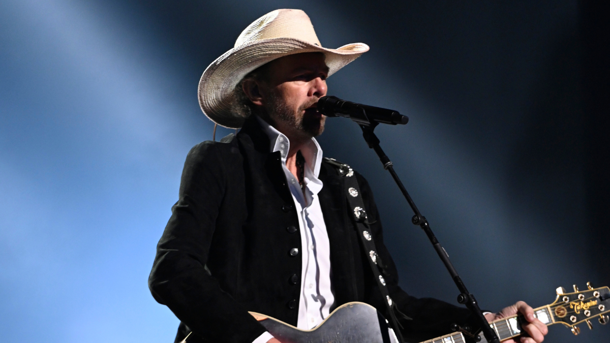 Toby Keith's Performance After Cancer Reveal: His 1st Full Show