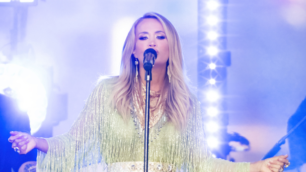 Carrie Underwood Weighs In On 'The Ideal Time' For Christmas Decorations