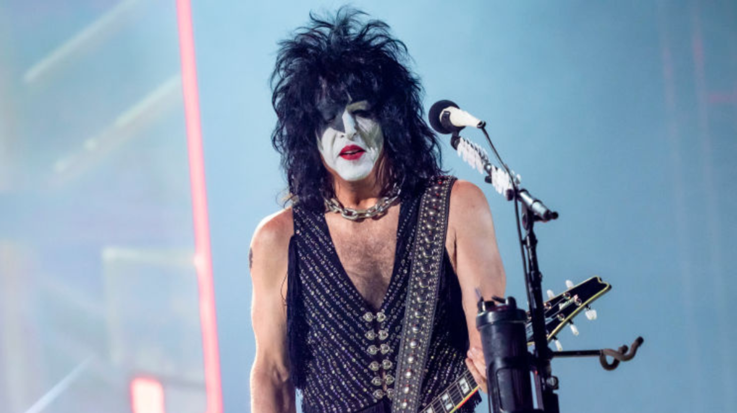 Paul Stanley On Recent Health Scare: 'I Was Wondering If It Was My Time'