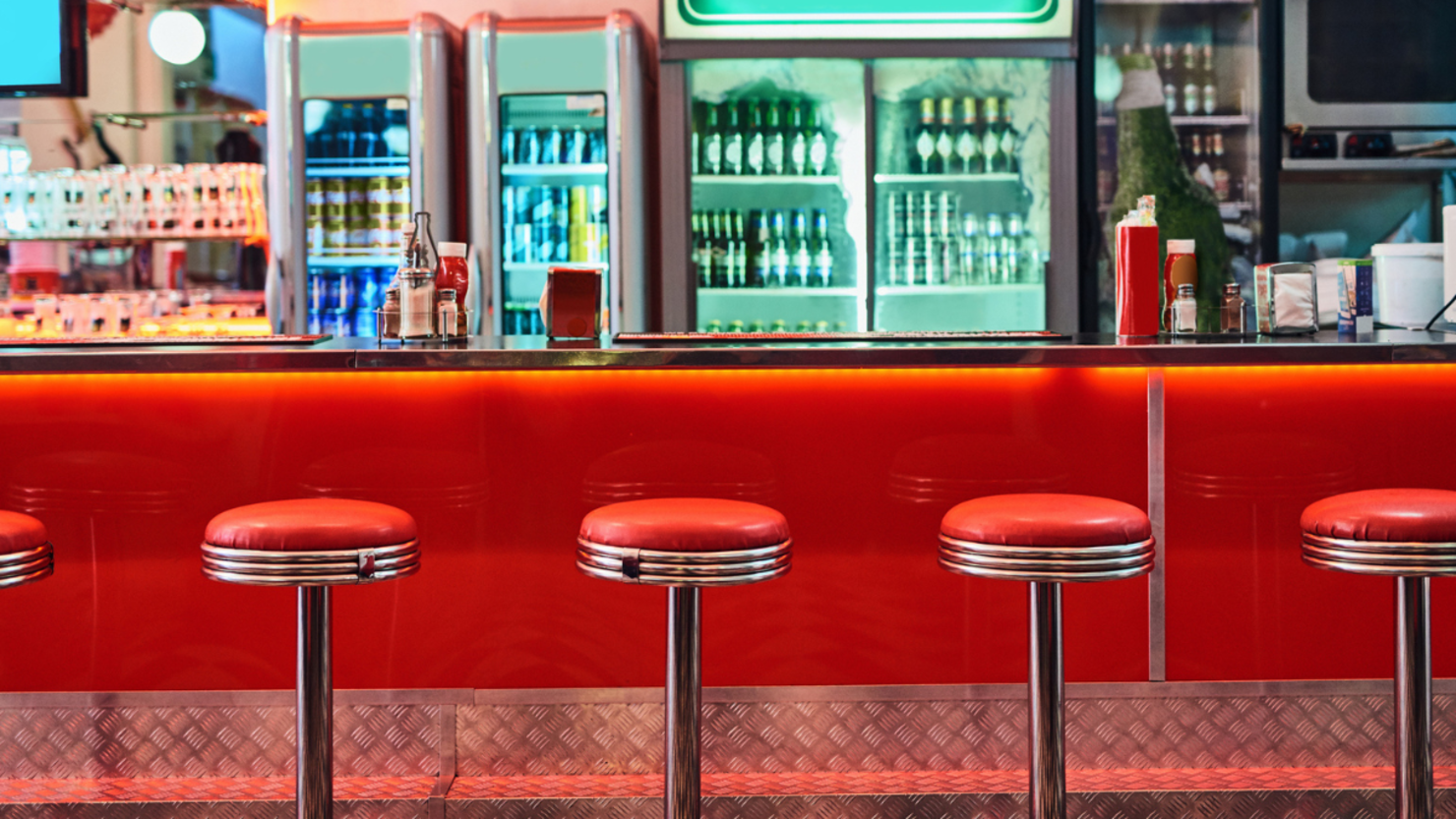 12-restaurants-with-the-best-holiday-decorations-in-u-s-canada