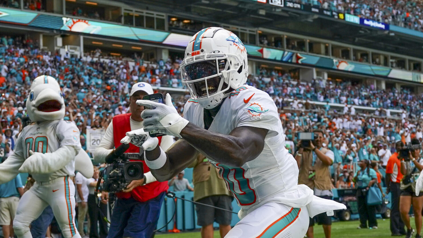 Carolina Panthers v Miami Dolphins