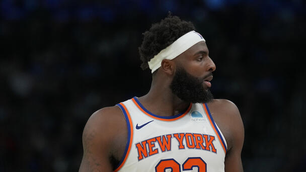 Knicks Star Mitchell Robinson Takes In His Grieving High School Coach