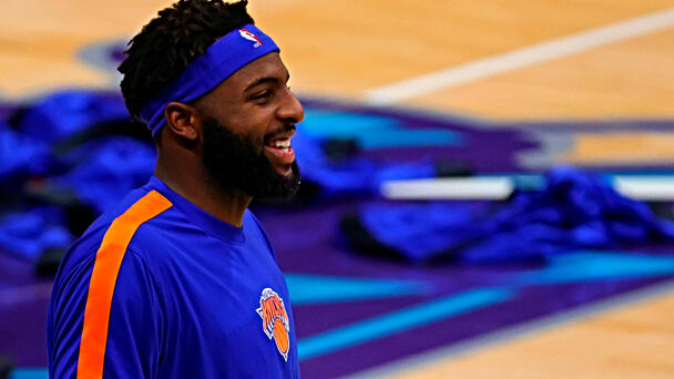 Knicks Star Mitchell Robinson Took in His Grieving High School Coach