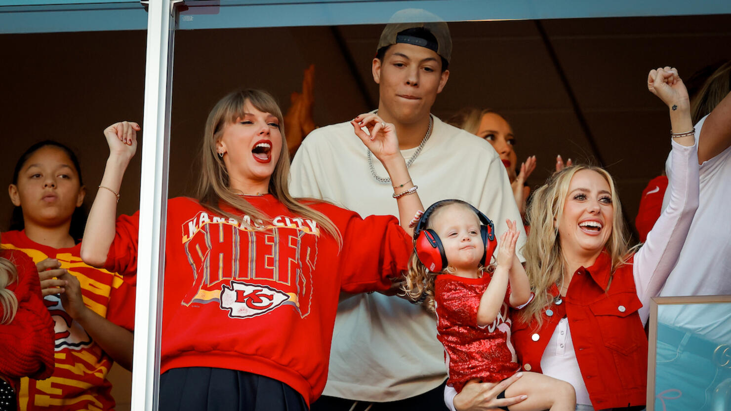 Is Taylor Swift at the Chiefs-Packers Game Today Supporting Travis