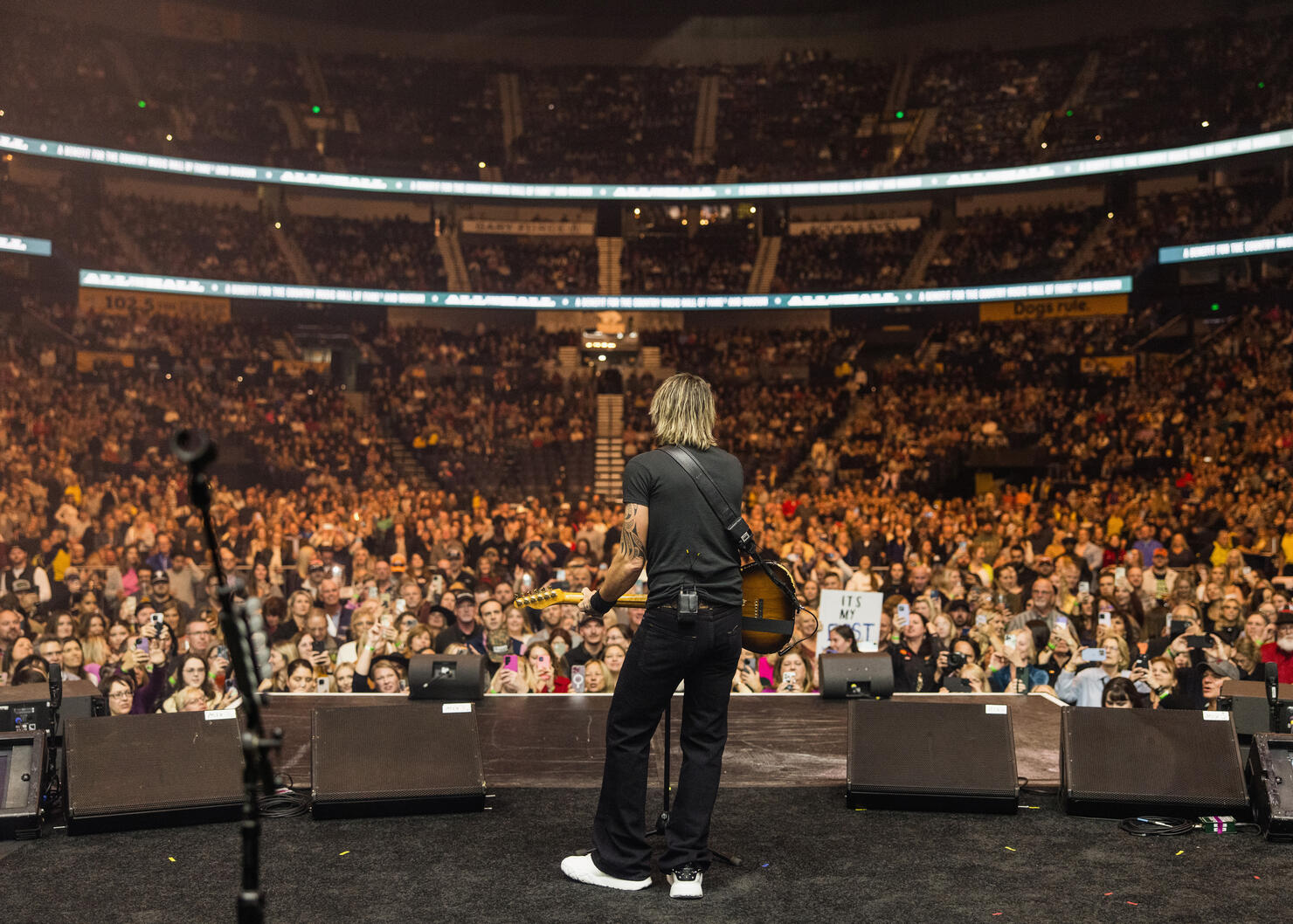 Keith Urban and Vince Gill Return to Nashville's Bridgestone Arena for Urban's All for the Hall Concert Benefiting the Country Music Hall of Fame and Museum