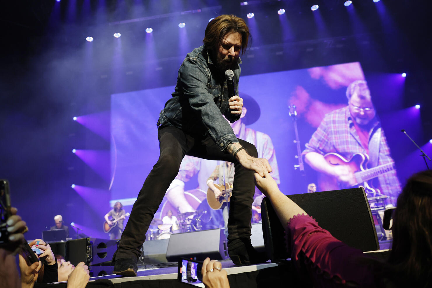 Keith Urban and Vince Gill Return to Nashville's Bridgestone Arena for Urban's All for the Hall Concert Benefiting the Country Music Hall of Fame and Museum