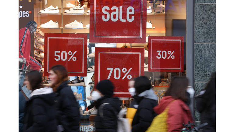 Retailers Report Disappointing Christmas Season During Fourth Coronavirus Wave