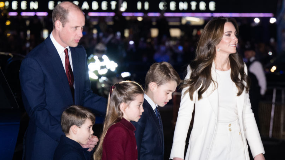 Prince William, Kate Middleton Share Adorable Family Christmas Card ...