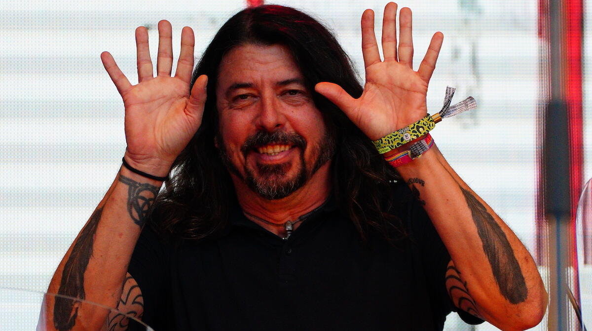 Dave Grohl Spent His Day Off In Australia Cooking BBQ For Hours IHeart