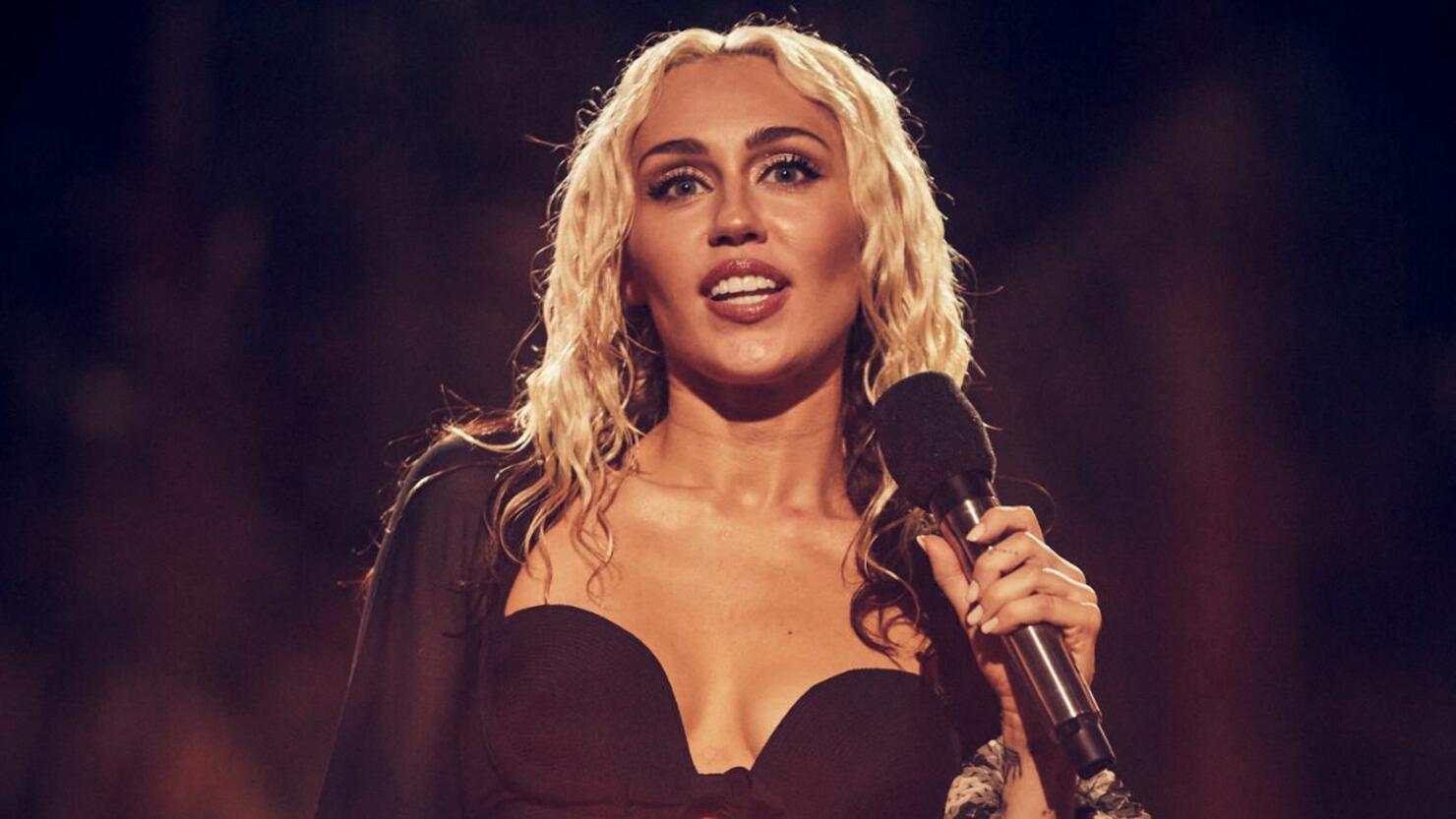Miley Cyrus Shares Incredible Cover Of Journey's 'Faithfully' iHeart