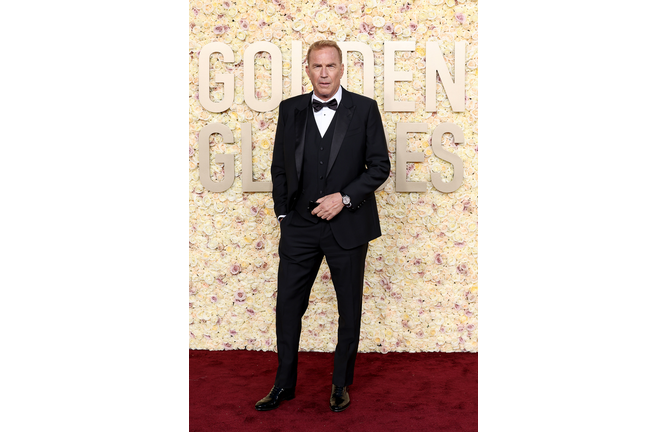 81st Annual Golden Globe Awards - Arrivals