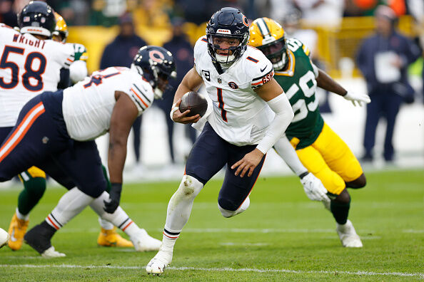 Chicago Bears v Green Bay Packers