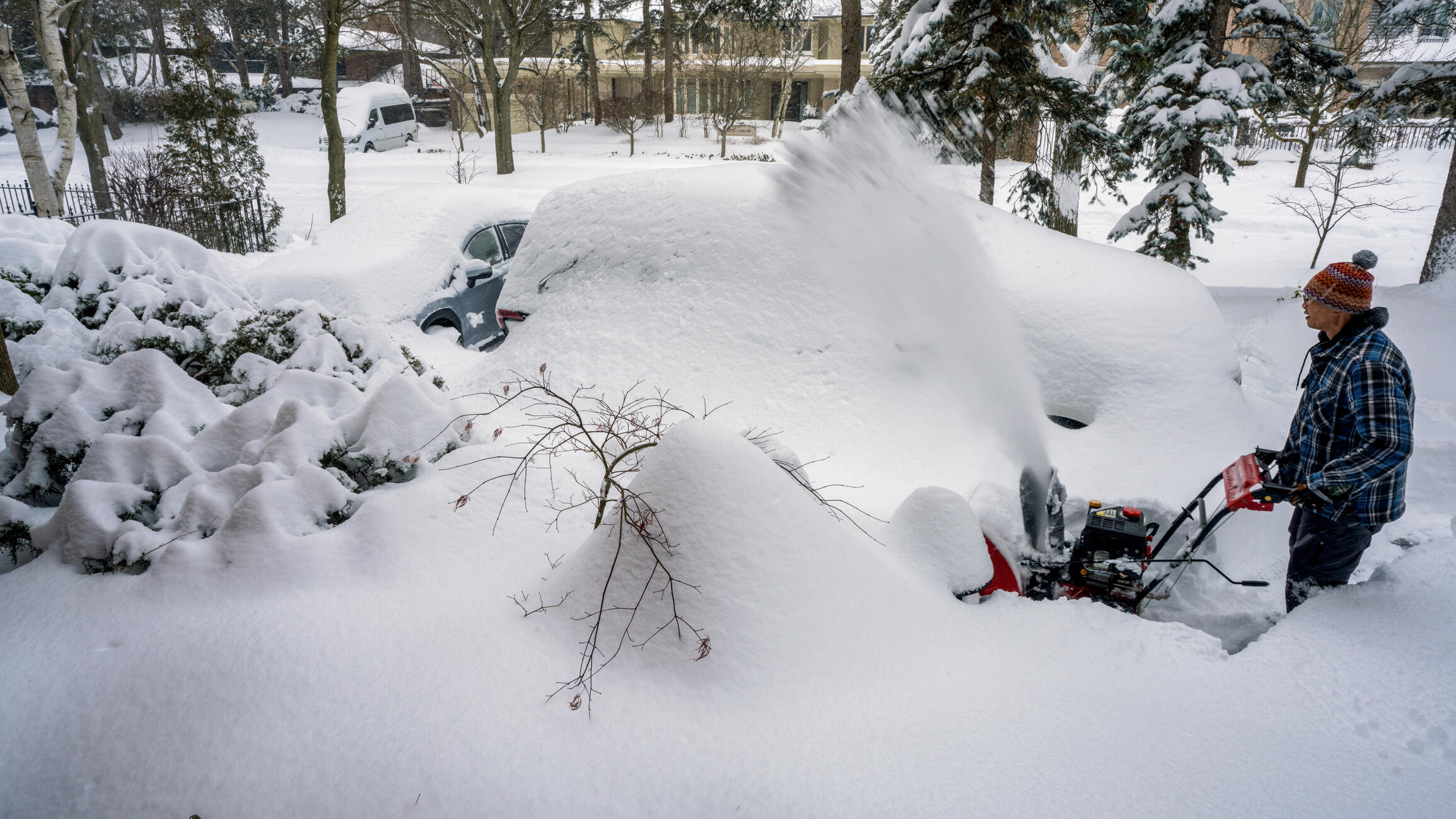 'Dangerous' Snowstorm To Pummel Illinois This Weekend, Meteorologists