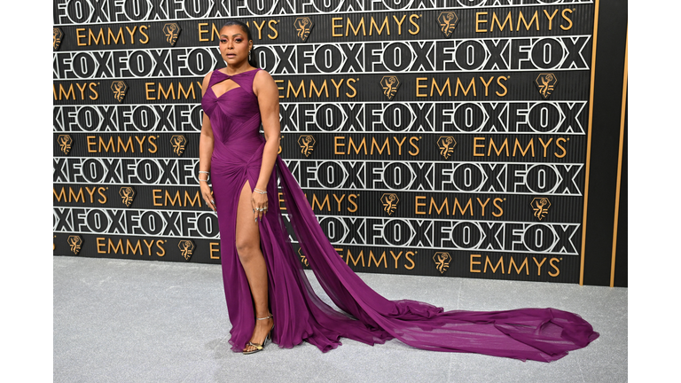 US-ENTERTAINMENT-TV-AWARDS-EMMY-ARRIVALS-RED CARPET