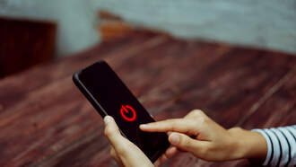 If You’re Willing To Ditch Your Smartphone, You Could Be $10,000 Richer.