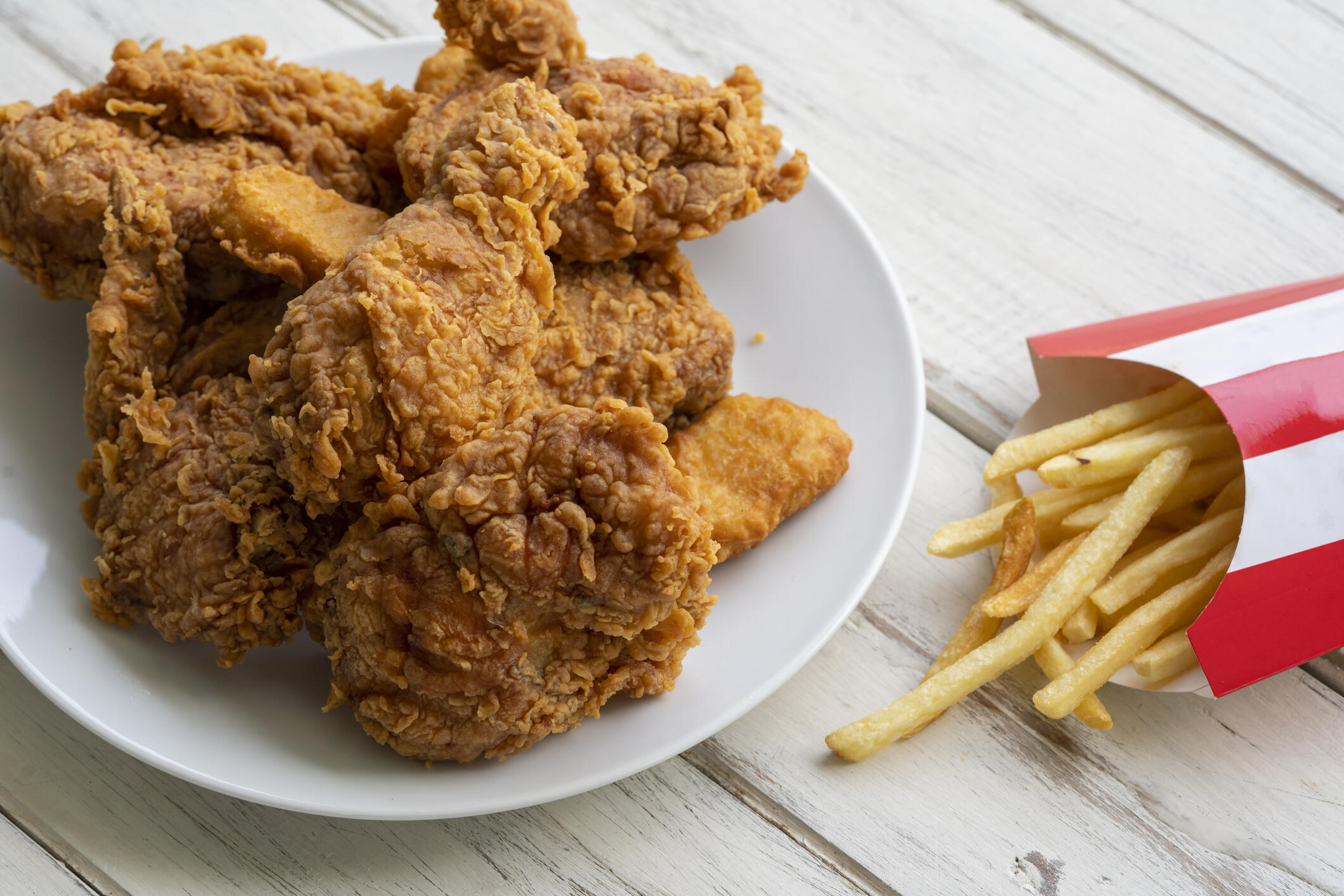 This Restaurant Serves The 'Best Fried Chicken' In Massachusetts | IHeart