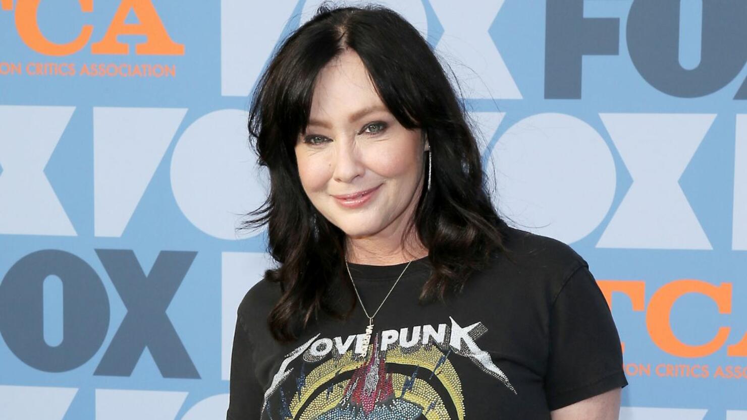 Actor Shannen Doherty Receives 'Miracle' Treatment for Metastatic Breast  Cancer