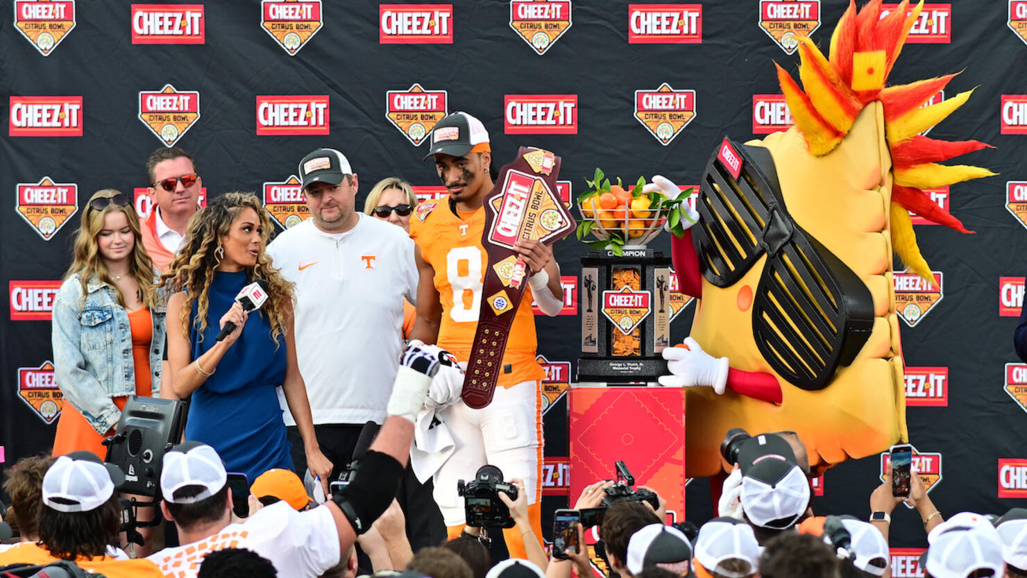 Cheez-It Citrus Bowl - Iowa v Tennessee