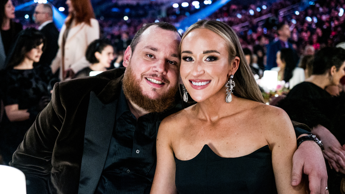 Luke Combs' Wife Nicole Gushes Over Rare Performance With Tracy Chapman ...