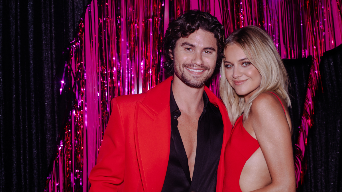 Kelsea Ballerini Shares The Note Chase Stokes Wrote Her For Valentine's ...