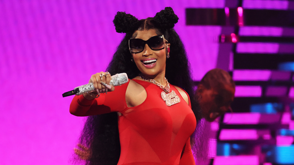 Nicki Minaj Reveals Six Personal Facts She's Learned About The Barbz ...
