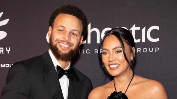 Steph & Ayesha Curry Expecting Baby No. 4: 'Somebody Was Missing'
