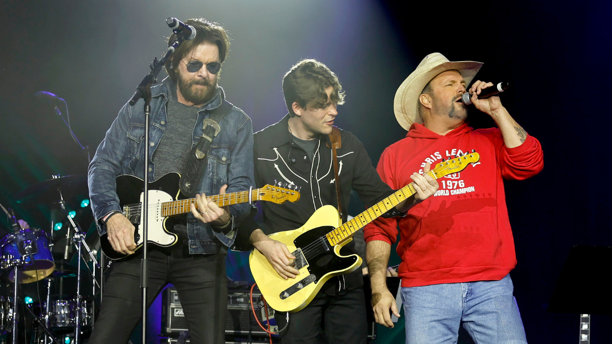 Garth Brooks, Ronnie Dunn set 'Rodeo Man' - The Music Universe