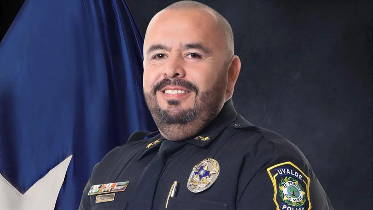 Uvalde Police Chief Resigns After Report On Robb Elementary School ...