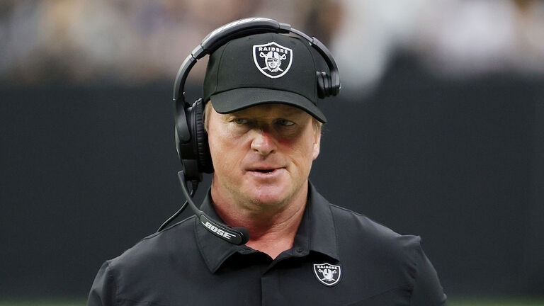 Chicago Bears v Las Vegas Raiders