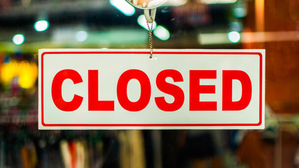 Popular Restaurant Chain Abruptly Shuts Down Dozens Of Stores