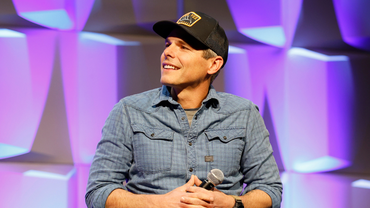 Granger Smith Debuts Children's Book About Coping With Heartache, Grief ...