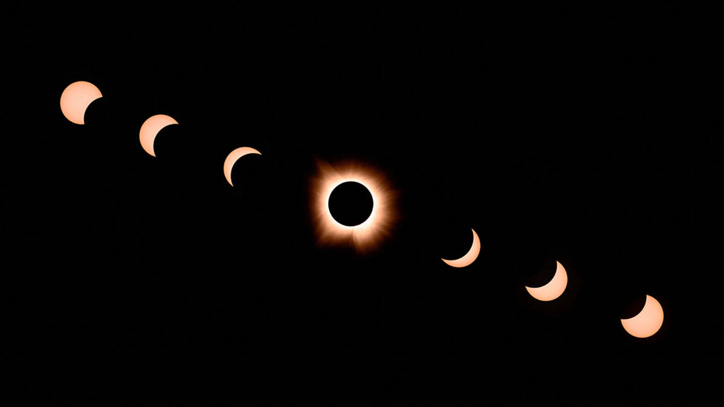 TOPSHOT-US-ASTRONOMY-ECLIPSE